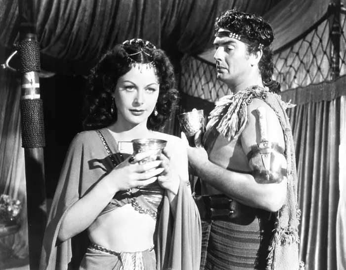 Framed Print : SAMSON AND DELILAH, from left: Hedy Lamarr, Victor Mature, 1949 Framed Print : SAMSON AND DELILAH, from left: Hedy Lamarr, Victor Mature, 1949
