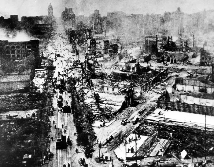 Framed Print : San Francisco, Aftermath of Earthquake and fire, Looking up Market Street at the smouldering city from the Ferry Building, 4 / 23 / 06. Courtesy: CSU Archives / Everett Collection Framed Print : San Francisco, Aftermath of Earthquake and fire, Looking up Market Street at the smouldering city from the Ferry Building, 4 / 23 / 06. Courtesy: CSU Archives / Everett Collection