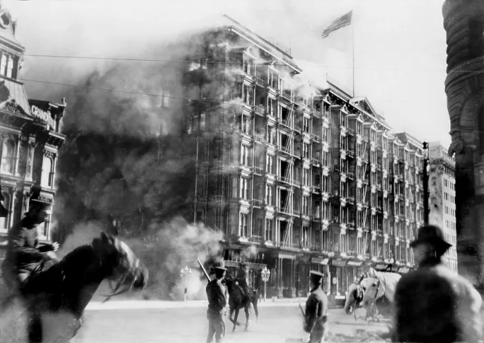 Framed Print : San Francisco, Palace Hotel on fire, during earthquake and fire, California, April 18, 1906 Framed Print : San Francisco, Palace Hotel on fire, during earthquake and fire, California, April 18, 1906