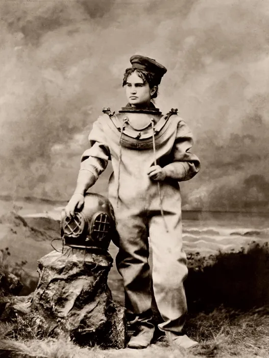 Framed Print : Sarah Bernhardt (1844-1923), in sea-diving costume as The Ocean Empress. Ca, 1880 Framed Print : Sarah Bernhardt (1844-1923), in sea-diving costume as The Ocean Empress. Ca, 1880