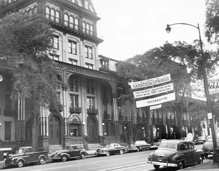 Framed Print : Saratoga Springs, New York, circa 1950s. Courtesy: CSU Archives / Everett Collection Framed Print : Saratoga Springs, New York, circa 1950s. Courtesy: CSU Archives / Everett Collection