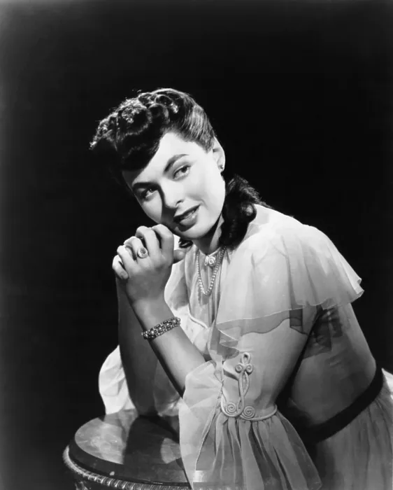 Framed Print : SARATOGA TRUNK, Ingrid Bergman, 1945
