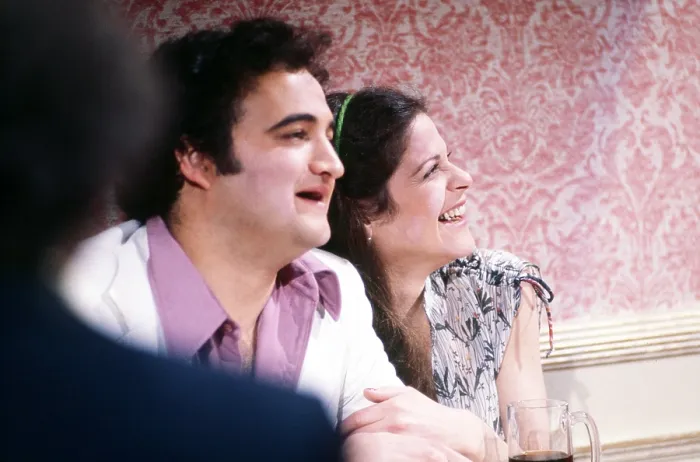 Framed Print : SATURDAY NIGHT LIVE, from left: John Belushi, Gilda Radner, season 3, ep. 19, aired 5 / 13 / 1978, (1975-)