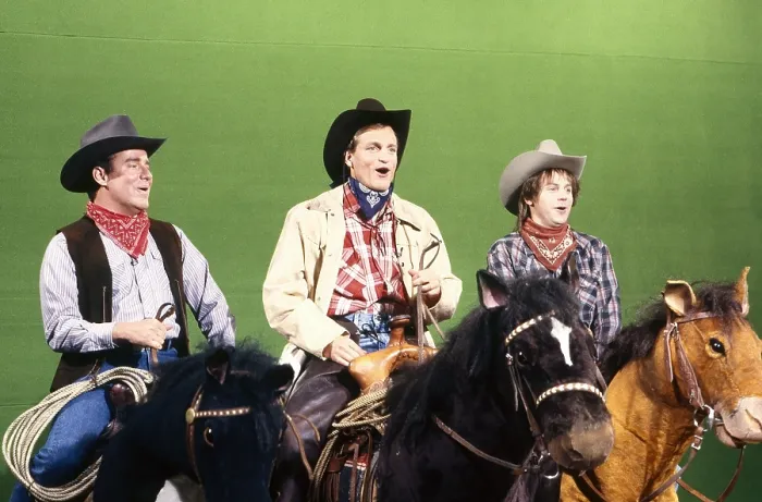 Framed Print : SATURDAY NIGHT LIVE, from left: Phil Hartman, , Woody Harrelson, Dana Carvey, Woody Harrelson / Vanessa Williams, (S17.E20, aired May 16, 1992), 1975