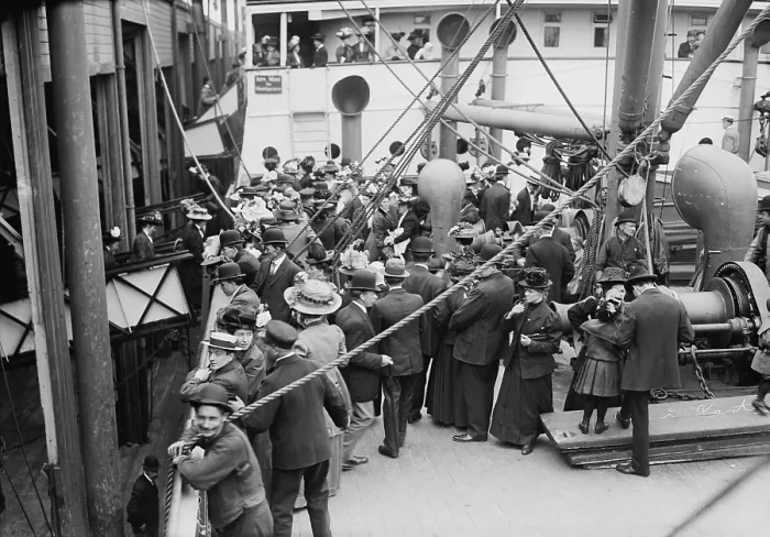 Framed Print : Scandinavian immigrants on deck of liner SS UNITED STATES arrive in New York Harbor, 1904 Framed Print : Scandinavian immigrants on deck of liner SS UNITED STATES arrive in New York Harbor, 1904