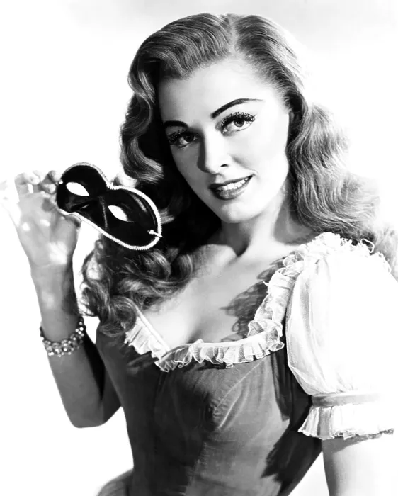 Framed Print : SCARAMOUCHE, Eleanor Parker, 1952 Framed Print : SCARAMOUCHE, Eleanor Parker, 1952