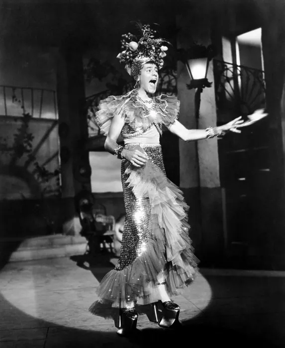 Framed Print : SCARED STIFF, Jerry Lewis doing Carmen Miranda impersonation, 1953 Framed Print : SCARED STIFF, Jerry Lewis doing Carmen Miranda impersonation, 1953