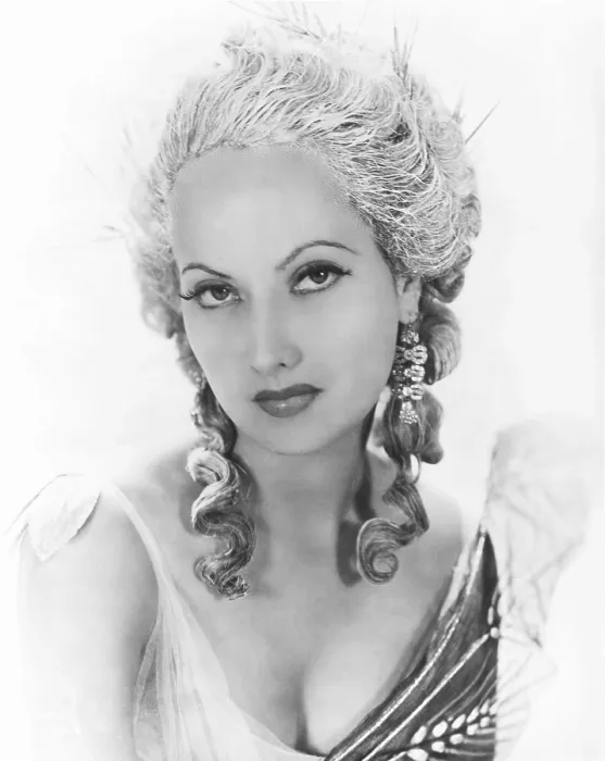 Framed Print : THE SCARLET PIMPERNELL, Merle Oberon, 1934