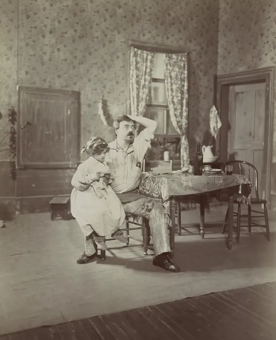 Framed Print : Scene from LITTLE ITALY, a play by Horace Fry, produced in 1902 and set in a NYC tenement apartment