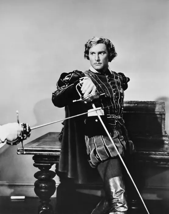 Framed Print : THE SEA HAWK, Errol Flynn, 1940 Framed Print : THE SEA HAWK, Errol Flynn, 1940
