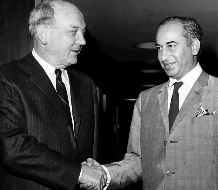 Framed Print : Secretary of State Dean Rusk welcomes Pakistani Foreign Minister Zulfikar Ali Bhutto to the U.N. headquarters in New York, 1965. Courtesy: CSU Archives / Everett Collection