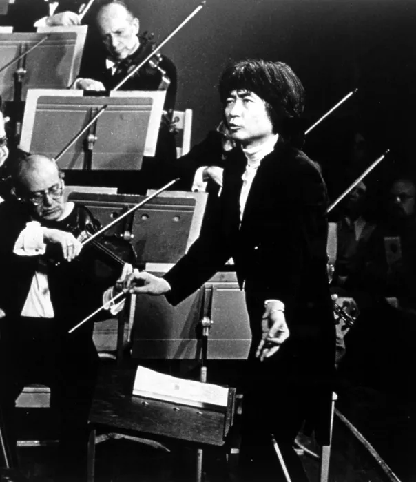 Framed Print : Seiji Ozawa conducting the Boston Symphony Orchestra, circa 1978. Courtesy: CSU Archives  /  Everett Collection