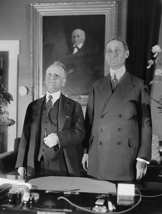 Framed Print : Senator Carter Glass and Treasury Secretary William McAdoo ca. 1920. Glass was co-sponsor, of the 1913 Glass-Owen Act that created the Federal Reserve System