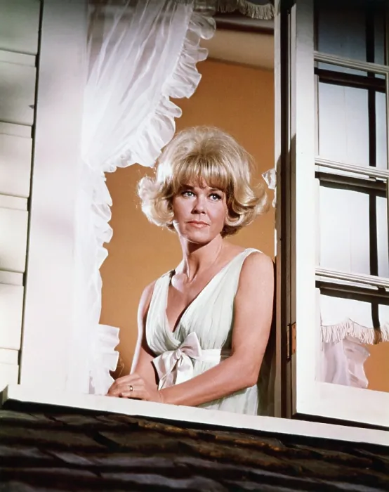 Framed Print : SEND ME NO FLOWERS, Doris Day, 1964 Framed Print : SEND ME NO FLOWERS, Doris Day, 1964