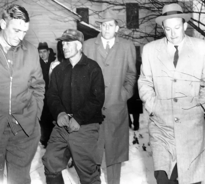 Framed Print : Serial Killer Ed Gein is led away from his farm by detectives, Plainfield, Wisconsin, November 18, 1957. Courtesy: CSU Archives / Everett Collection Framed Print : Serial Killer Ed Gein is led away from his farm by detectives, Plainfield, Wisconsin, November 18, 1957. Courtesy: CSU Archives / Everett Collection