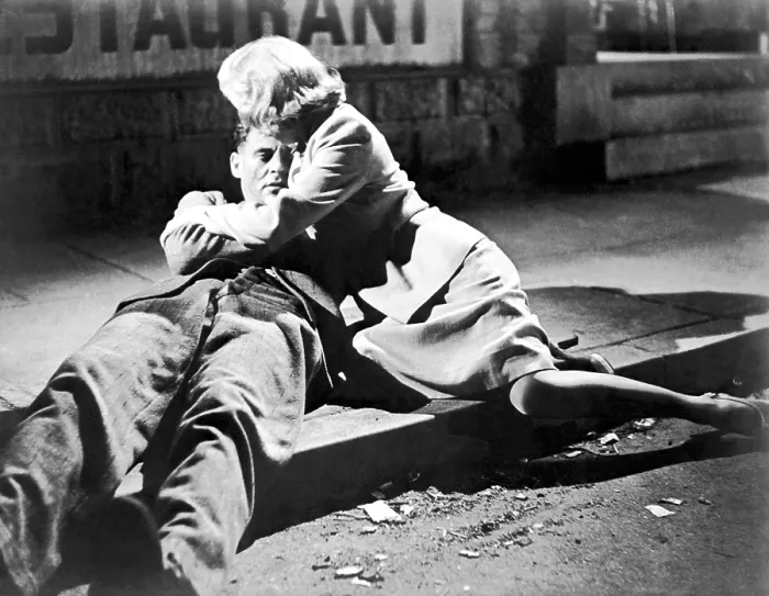 Framed Print : THE SET-UP, Robert Ryan, Audrey Totter, 1949 Framed Print : THE SET-UP, Robert Ryan, Audrey Totter, 1949