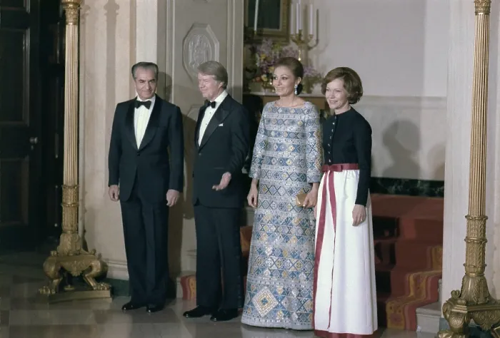 Framed Print : The Shah of Iran Jimmy Carter the Shahbanou of Iran and Rosalynn Carter during a state dinner for the Iranian leader. Nov. 15 1977