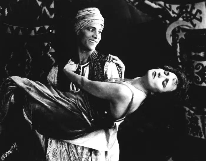 Framed Print : THE SHEIK, from left: Rudolph Valentino, Agnes Ayres, 1921 Framed Print : THE SHEIK, from left: Rudolph Valentino, Agnes Ayres, 1921