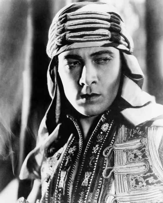 Framed Print : THE SHEIK, Rudolph Valentino, 1921 Framed Print : THE SHEIK, Rudolph Valentino, 1921