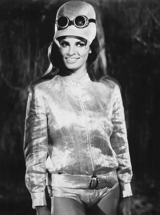 Framed Print : SHOOT LOUD, LOUDER... I DON'T UNDERSTAND, Raquel Welch, 1966 Framed Print : SHOOT LOUD, LOUDER... I DON'T UNDERSTAND, Raquel Welch, 1966