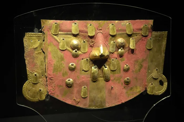 Framed Print : Sican or Lambayeque Culture (700-1300). Nose pendant. PERU. Ferreafe. Sicn National Museum. AISA / Everett Collection**US SALES ONLY**