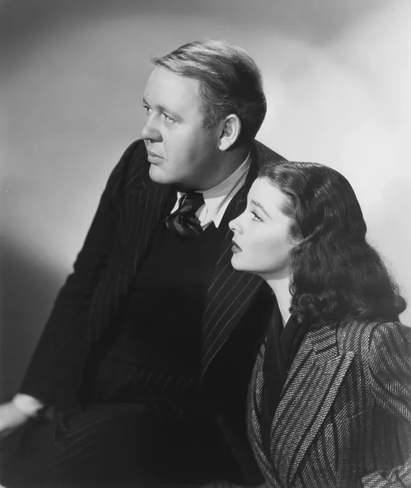 Framed Print : SIDEWALKS OF LONDON, (aka ST. MARTIN'S LANE), from left: Charles Laughton, Vivien Leigh, 1938
