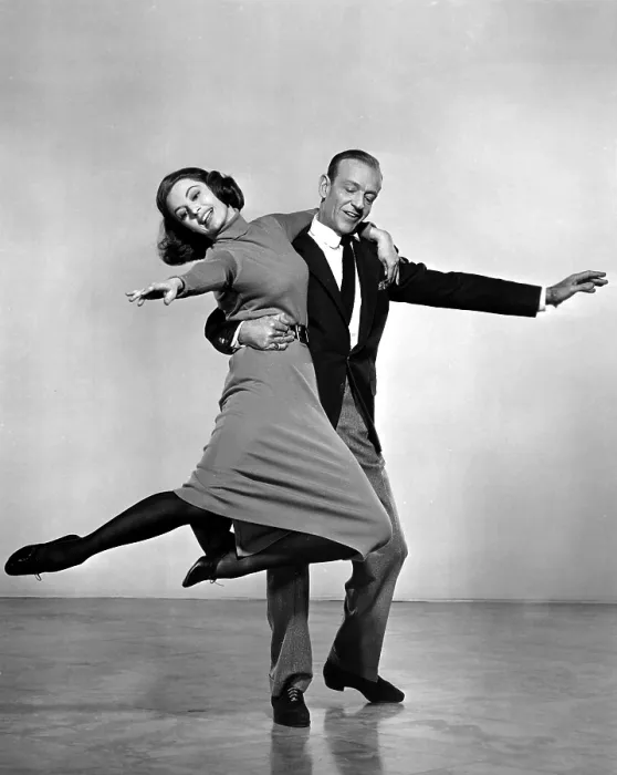Framed Print : SILK STOCKINGS, Cyd Charisse, Fred Astaire, 1957