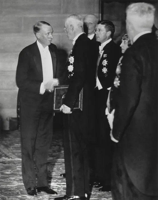 Framed Print : Sinclair Lewis, American novelist, short-story writer, and playwright. Photo shows him receiving the 1930 Nobel Prize in Literature from King Gustav V of Sweden. (BSLOC_2013_9_50)