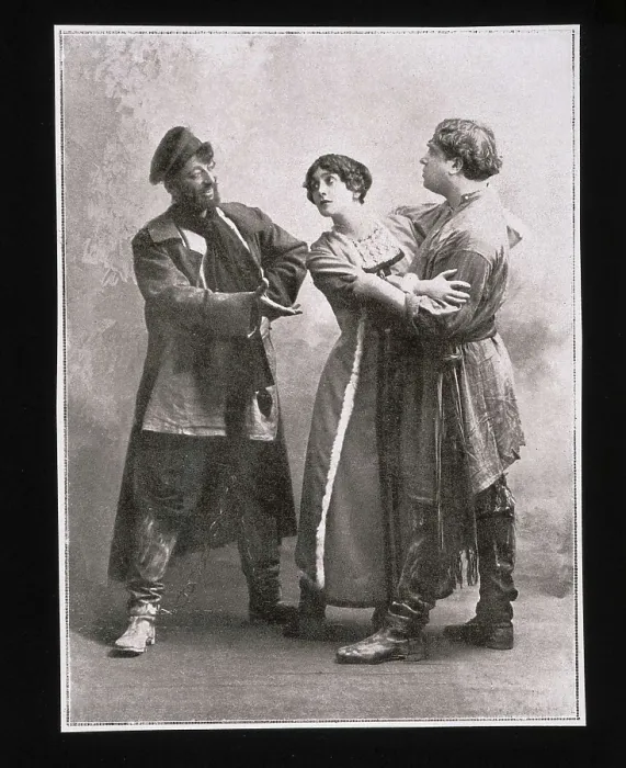 Framed Print : The singers Dangs, Cavalieri and Muratore in the opera 'Siberia' (1911), by Umberto Giordano. AISA / Everett Collection**US SALES ONLY** Framed Print : The singers Dangs, Cavalieri and Muratore in the opera 'Siberia' (1911), by Umberto Giordano. AISA / Everett Collection**US SALES ONLY**