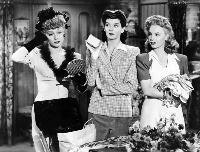 Framed Print : MY SISTER EILEEN, from left: June Havoc, Rosalind Russell, Janet Blair, 1942