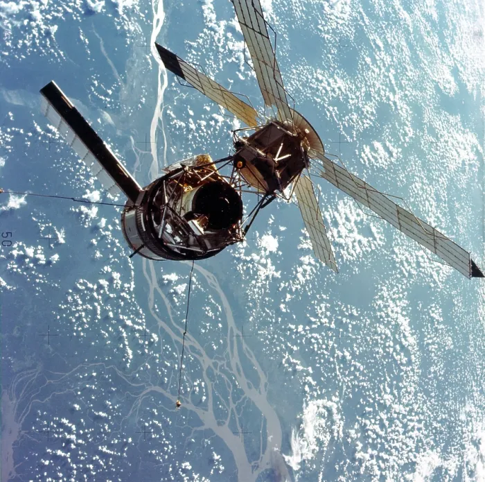 Framed Print : Skylab in Earth orbit photographed by the arriving Skylab 3 crew. Skylab 3 mission orbited for 59 days in the world's first space station Framed Print : Skylab in Earth orbit photographed by the arriving Skylab 3 crew. Skylab 3 mission orbited for 59 days in the world's first space station