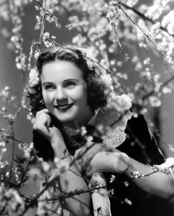 Framed Print : THREE SMART GIRLS GROW UP, Deanna Durbin, 1939
