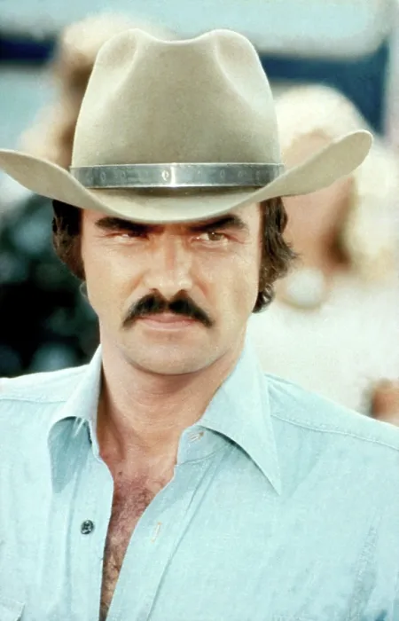 Framed Print : SMOKEY AND THE BANDIT, Burt Reynolds, 1977 Framed Print : SMOKEY AND THE BANDIT, Burt Reynolds, 1977