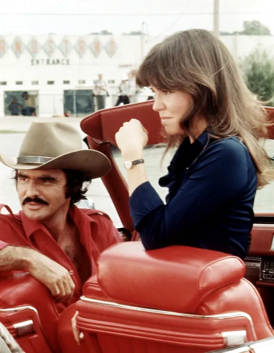 Framed Print : SMOKEY AND THE BANDIT, Burt Reynolds, Sally Field, 1977 Framed Print : SMOKEY AND THE BANDIT, Burt Reynolds, Sally Field, 1977