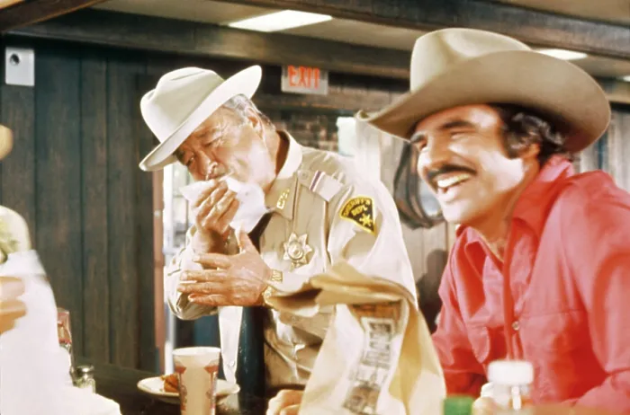 Framed Print : SMOKEY AND THE BANDIT, Jackie Gleason, Burt Reynolds, 1977