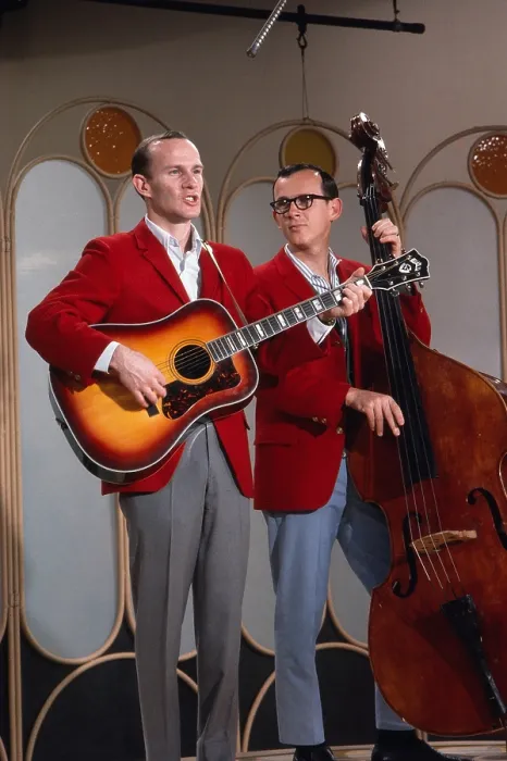 Framed Print : THE SMOTHERS BROTHERS COMEDY HOUR, from left: Tom Smothers, Dick Smothers, 1967-70 Framed Print : THE SMOTHERS BROTHERS COMEDY HOUR, from left: Tom Smothers, Dick Smothers, 1967-70
