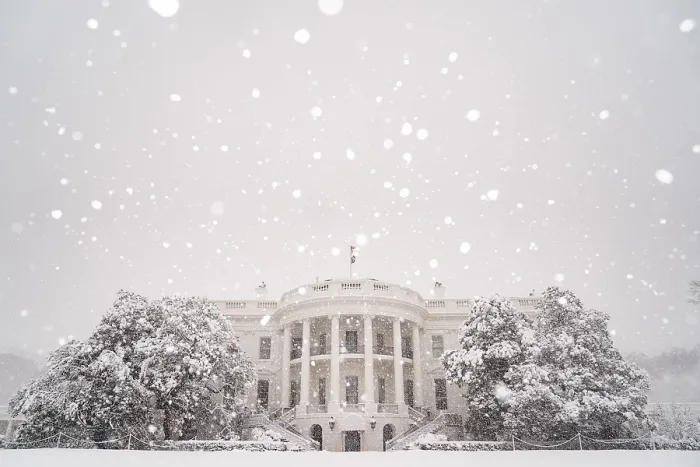 Framed Print : Snow falls on the south lawn of the White House on Jan. 3, 2022, during the biggest snowstorm in Washington, D.C. in three years (BSLOC_2022_2_49)