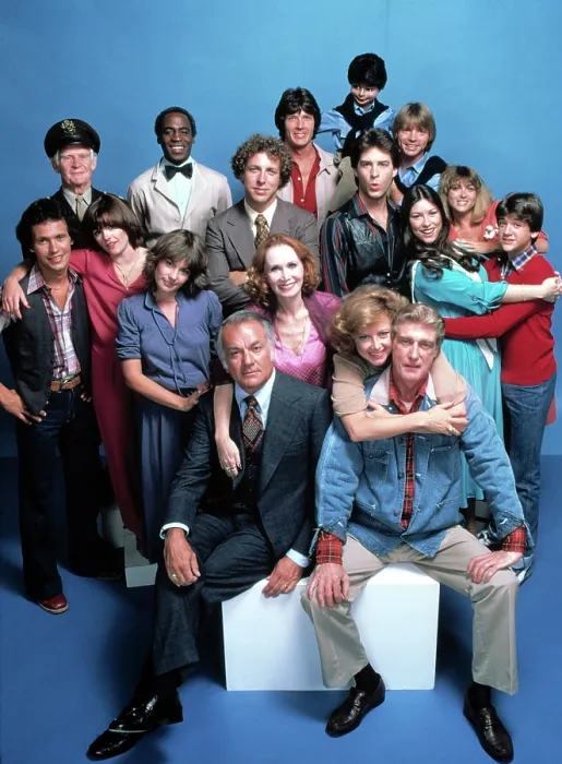 Framed Print : SOAP, Arthur Peterson, Billy Crystal, Robert Guillaume, Jennifer Salt, Robert Mandan, Katherine Helmond, Cathryn Damon, Diana Canova, Richard Mulligan, 1977-1981