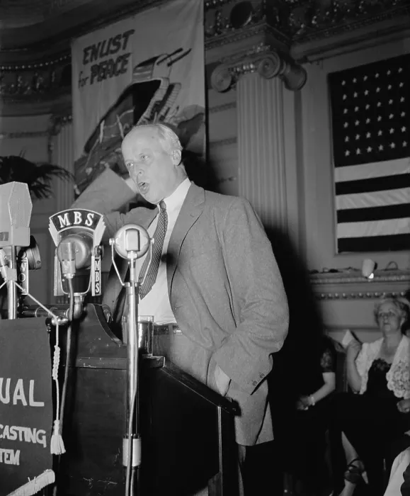 Framed Print : Socialist Norman Thomas speaks at peace rally. Washington, D.C. June 8, 1940