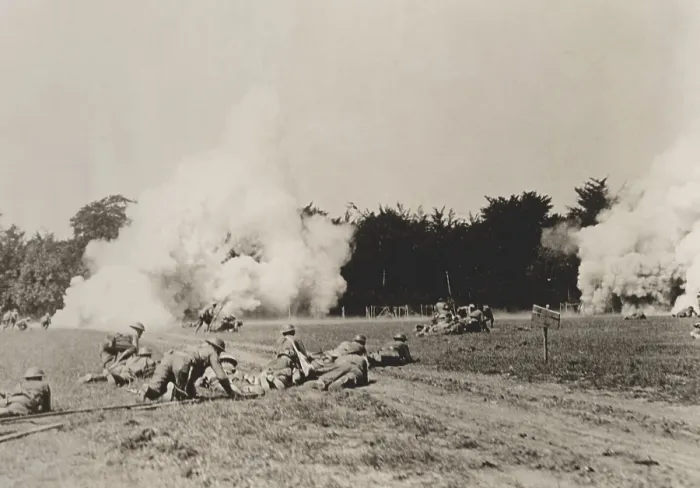 Framed Print : US soldiers of 326th Infantry, 82nd Div. advancing on enemy positions through clouds of poison gas. Choloy, France, Aug. 1, 1918. The 82nd Div