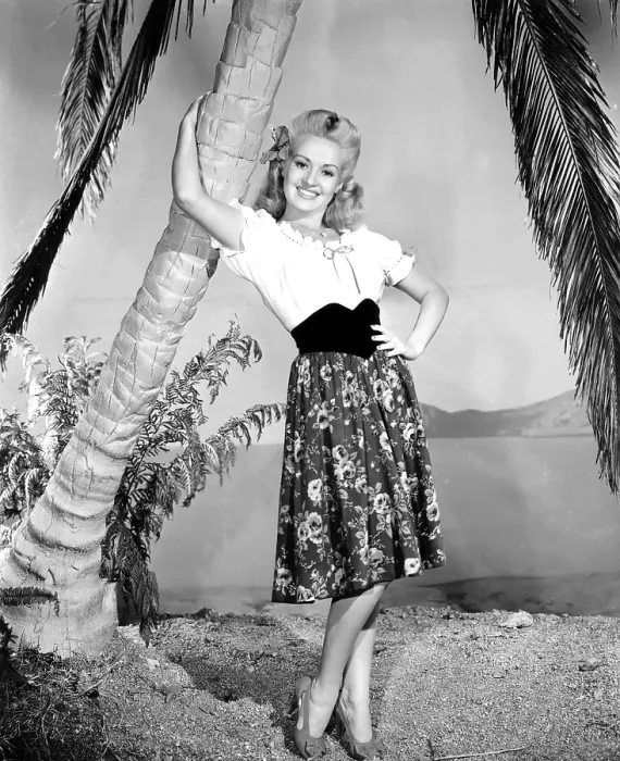 Framed Print : SONG OF THE ISLANDS, Betty Grable, 1942, TM & copyright 20th Century Fox Film Corp. All rights reserved / courtesy Everett Collection