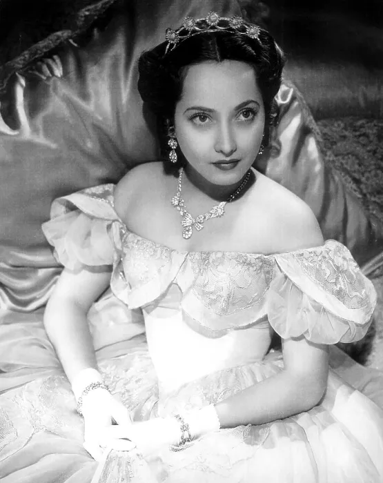 Framed Print : A SONG TO REMEMBER, Merle Oberon, 1945