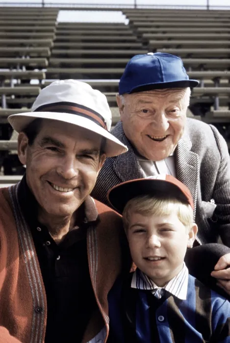 Framed Print : MY THREE SONS, from left, Fred MacMurray, William Frawley, Stanley Livingston, (1961), 1960-72
