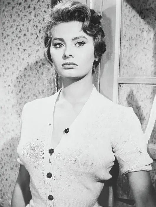 Framed Print : Sophia Loren, 1950s Framed Print : Sophia Loren, 1950s