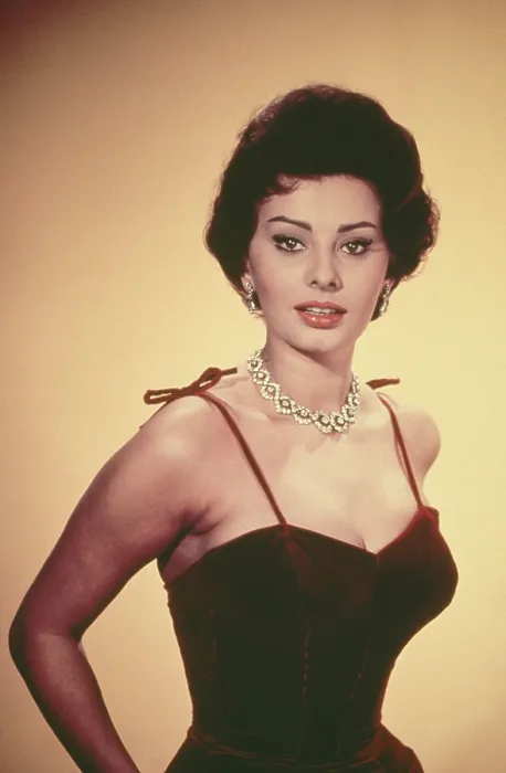 Framed Print : Sophia Loren, circa 1950s Framed Print : Sophia Loren, circa 1950s