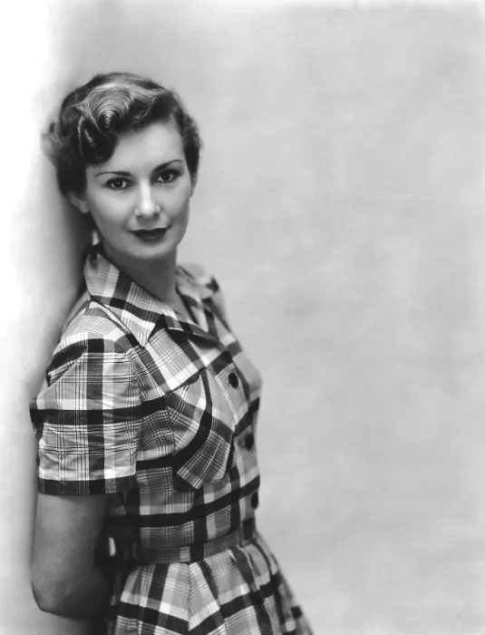 Framed Print : THE SOUND BARRIER, Dinah Sheridan, 1952 Framed Print : THE SOUND BARRIER, Dinah Sheridan, 1952