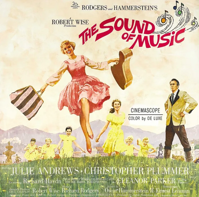 Framed Print : THE SOUND OF MUSIC, from left: Julie Andrews, Christopher Plummer, 1965, TM and Copyright 20th Century Fox Film Corp. All rights reserved. / courtesy Everett Collection