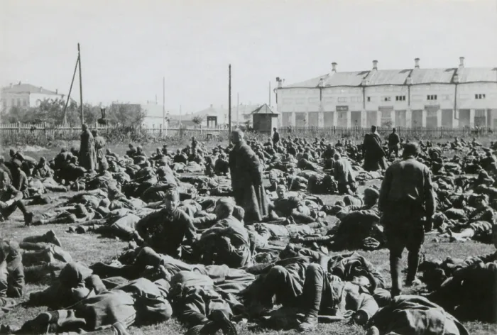 Framed Print : Soviet prisoners of War in a camp at Potschuz, USSR, captured during Operation Barbarossa, 1941 Framed Print : Soviet prisoners of War in a camp at Potschuz, USSR, captured during Operation Barbarossa, 1941