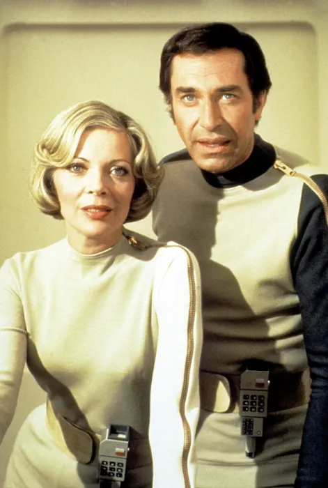 Framed Print : SPACE: 1999, Barbara Bain, Martin Landau, 1975-77 Framed Print : SPACE: 1999, Barbara Bain, Martin Landau, 1975-77