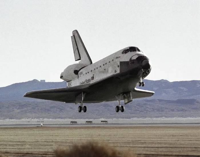 Framed Print : Space shuttle Atlantis landing at Edwards Air Force Base in California. Sept. 17, 2006 Framed Print : Space shuttle Atlantis landing at Edwards Air Force Base in California. Sept. 17, 2006